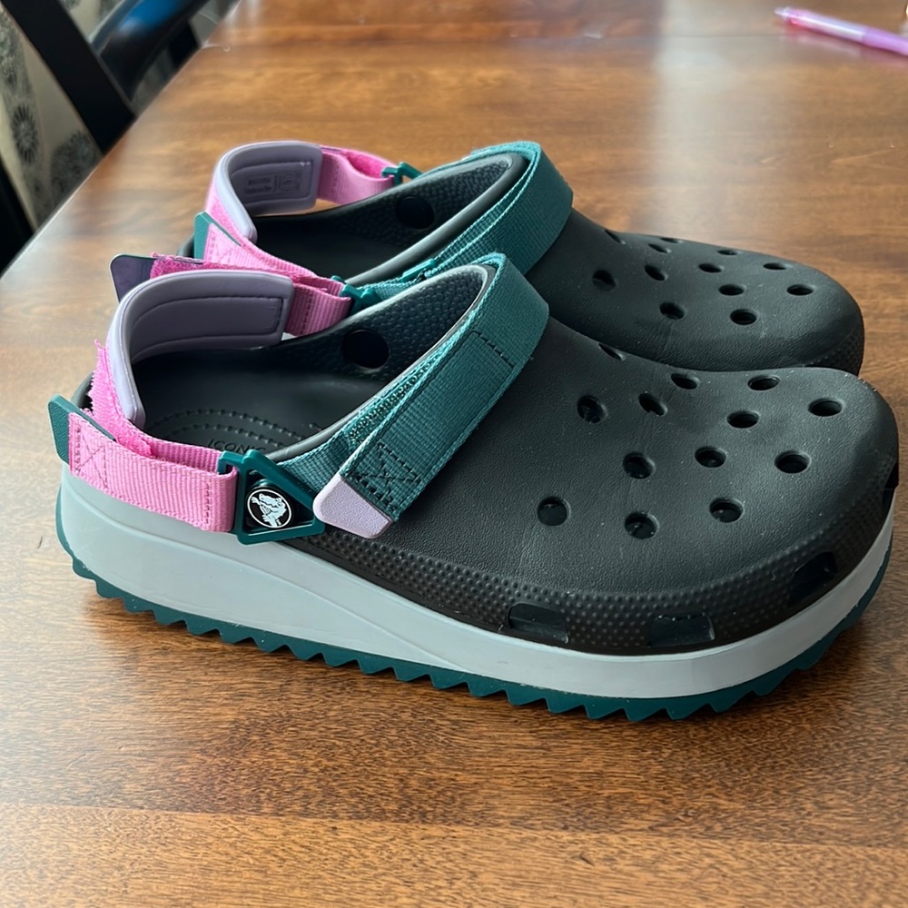 Croc hikers - green/pink womens size 10/mens 8